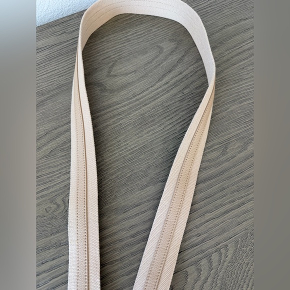 Loro piana micro bale bag in tan calfskin; used 4x - Picture 11 of 16